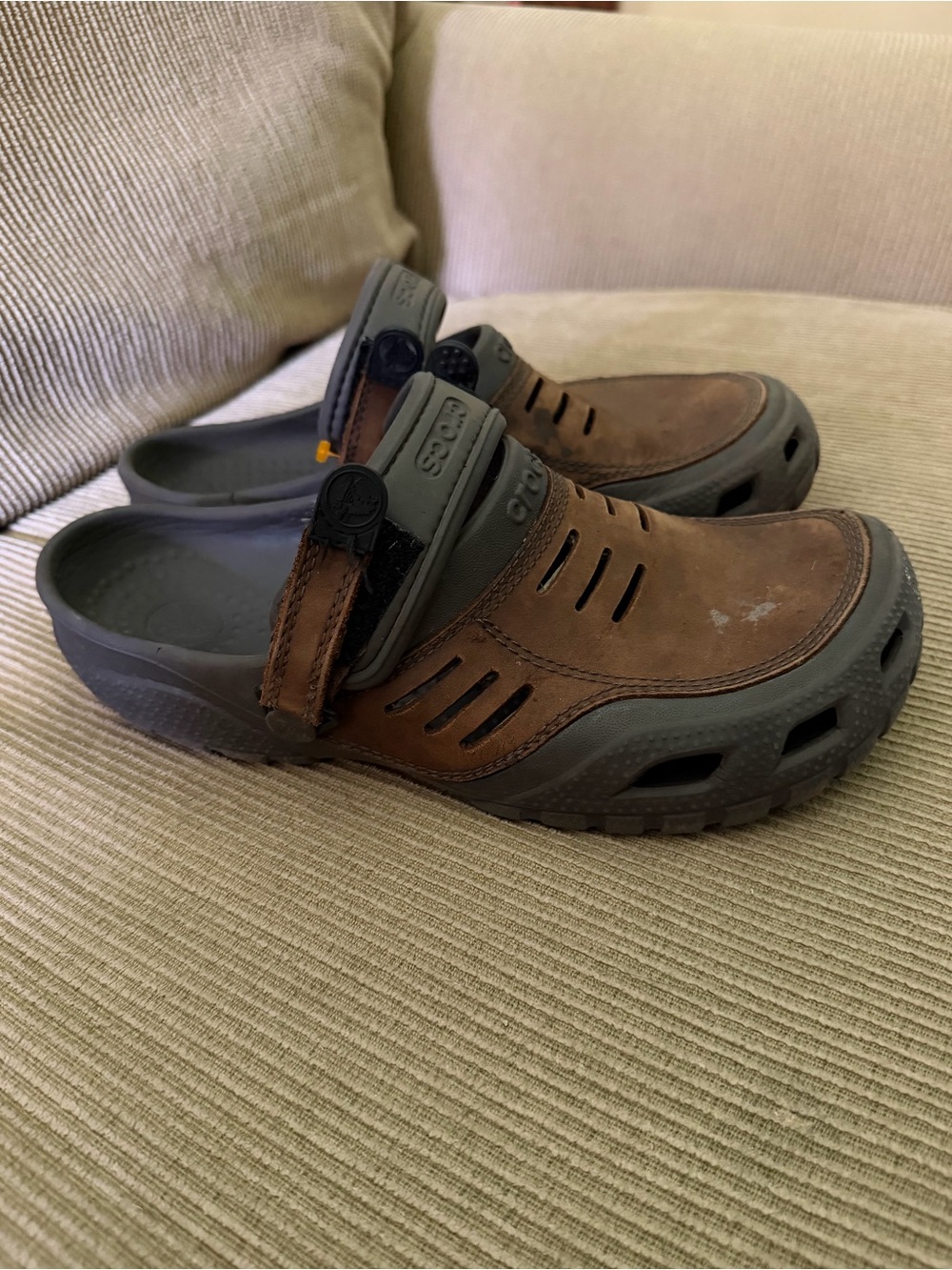CROCS - Yukon Sport - brown leather - size 10
